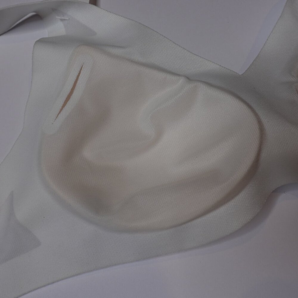 Hanes Simple Shaping and comfort Bra with pads Size XS White new - Picture 7 of 8